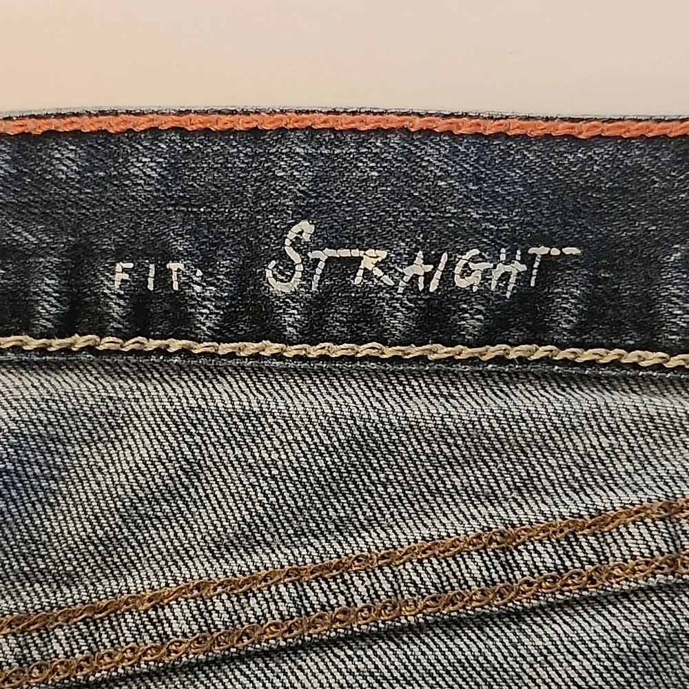 Eddie Bauer- Men's dark wash- straight leg- jeans 35/32 - Picture 7 of 10